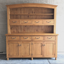 Beautiful Extra Large Solid Pine Dresser With 8x Drawers And 4x Cupboard Doors