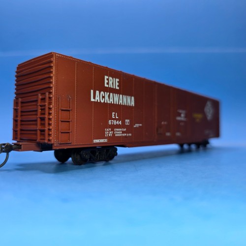 Coche de caja acolchado escala HO Erie Lackawanna 60' EL 67844 desgastado Kadee sin caja | Condition: Used
