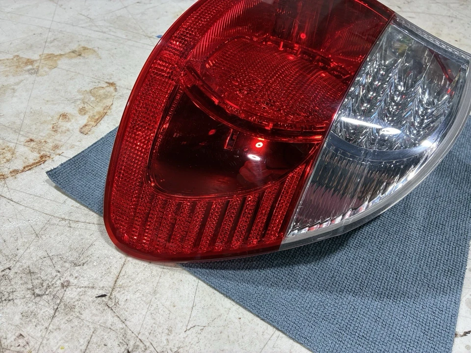 Luz trasera LED DERECHA BMW E46 OEM M3 330ci 325ci convertible transparente '04-06 Foto 2 de 4