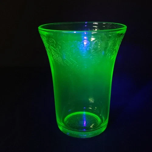 Vintage Hazel Atlas Florentine 2 Uranium Green Depression Glass 4"  1930s
