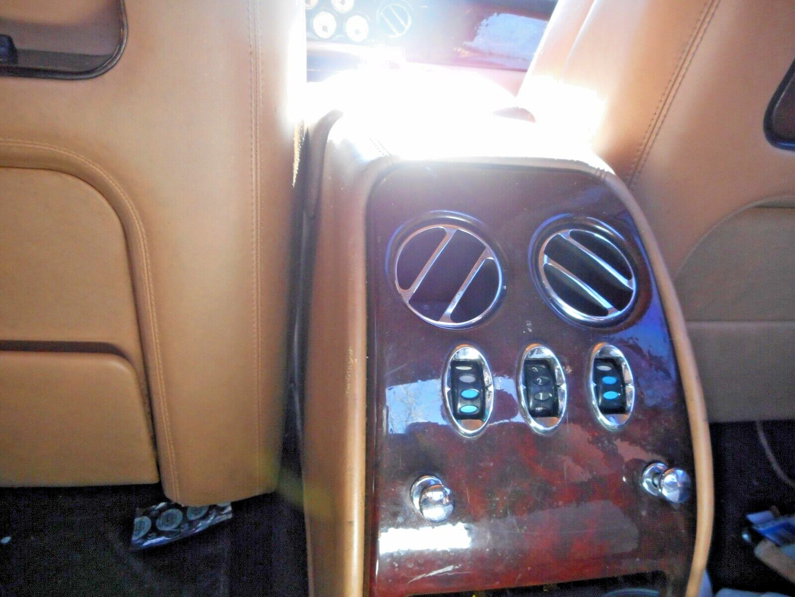 BENTLEY ARNAGE MOTOR, ROLLS ROYCE SERAPH. PARTING OUT 12 ARNAGE, MULLINER AND RL