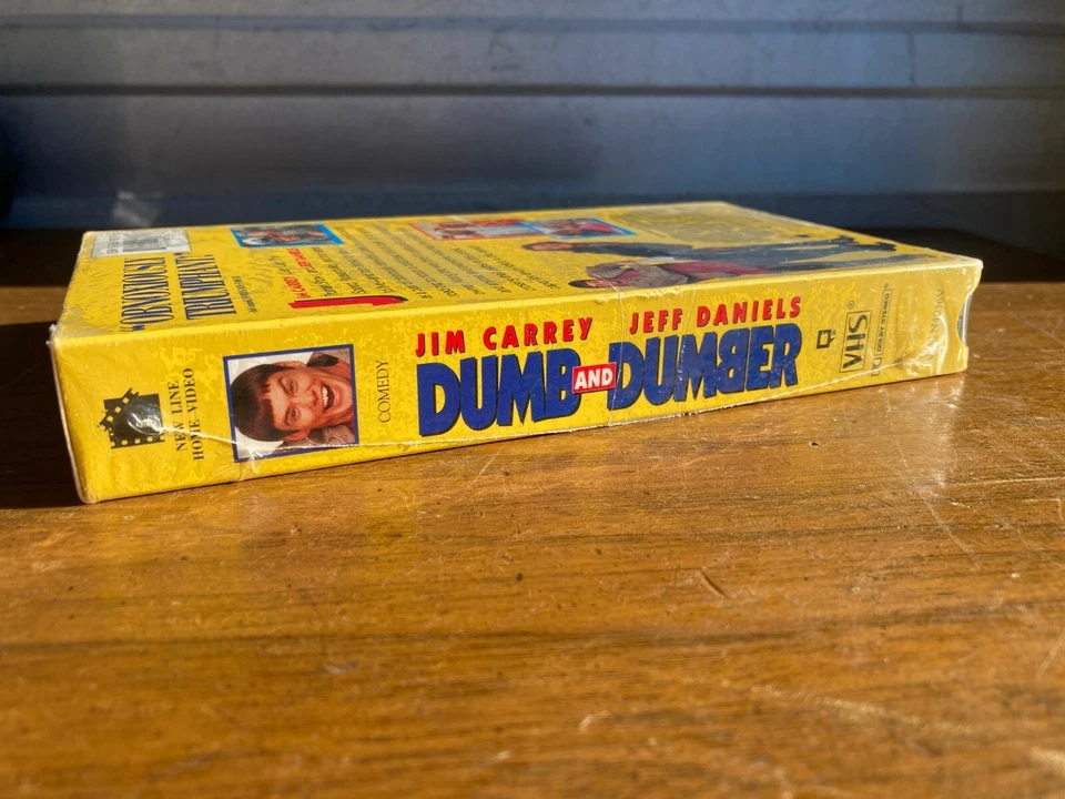 Dumb and Dumber VHS 1995 Brand NEW Factory Sealed! Warner Home Video Watermark! - Image 4 of 4