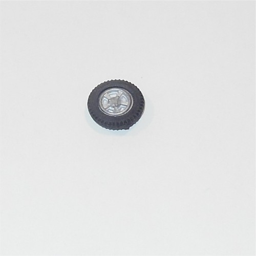 Dinky Toys 188 Jensen FF Road Wheel And Rubber Tyre - Picture 4 of 5
