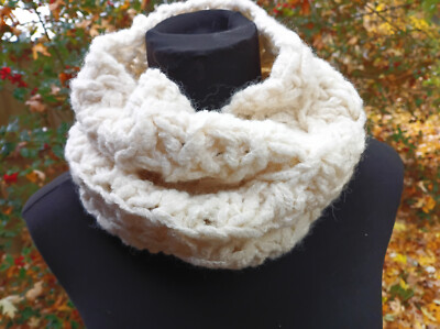 Alpaca Loop Schal  Unikat gestrickt   Handarbeit 2 farben zur Wahl