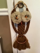 Vintage Boho Brown Macrame Owl Hanging Towel Holder Wooden Eyes And Nose Retro