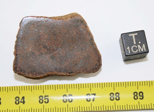 Talon de Météorite NWA 15157 dans une boite Chondrite H6 (15.00 grammes- 001* ) - Picture 2 of 6
