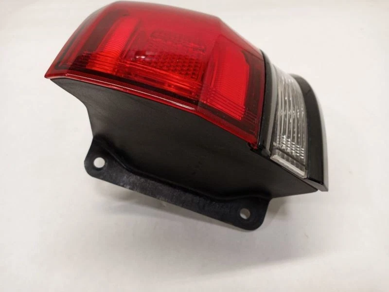 Luz trasera de pasajero Wk carrocería VIN E o F se adapta a 14-22 Grand Cherokee 10143671 Foto 2 de 4