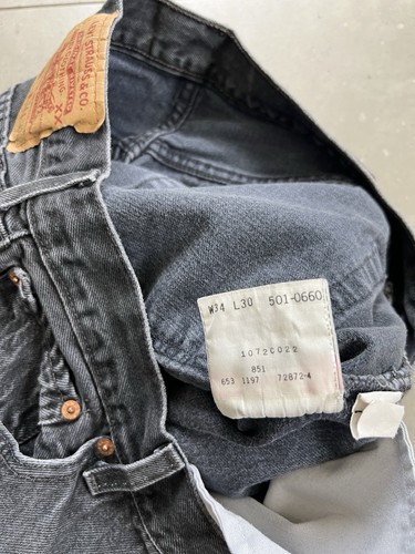 Vintage 90s 501 Levis Button Fly Faded Distressed Denim Made In USA Jeans 34x30 - Picture 14 of 22