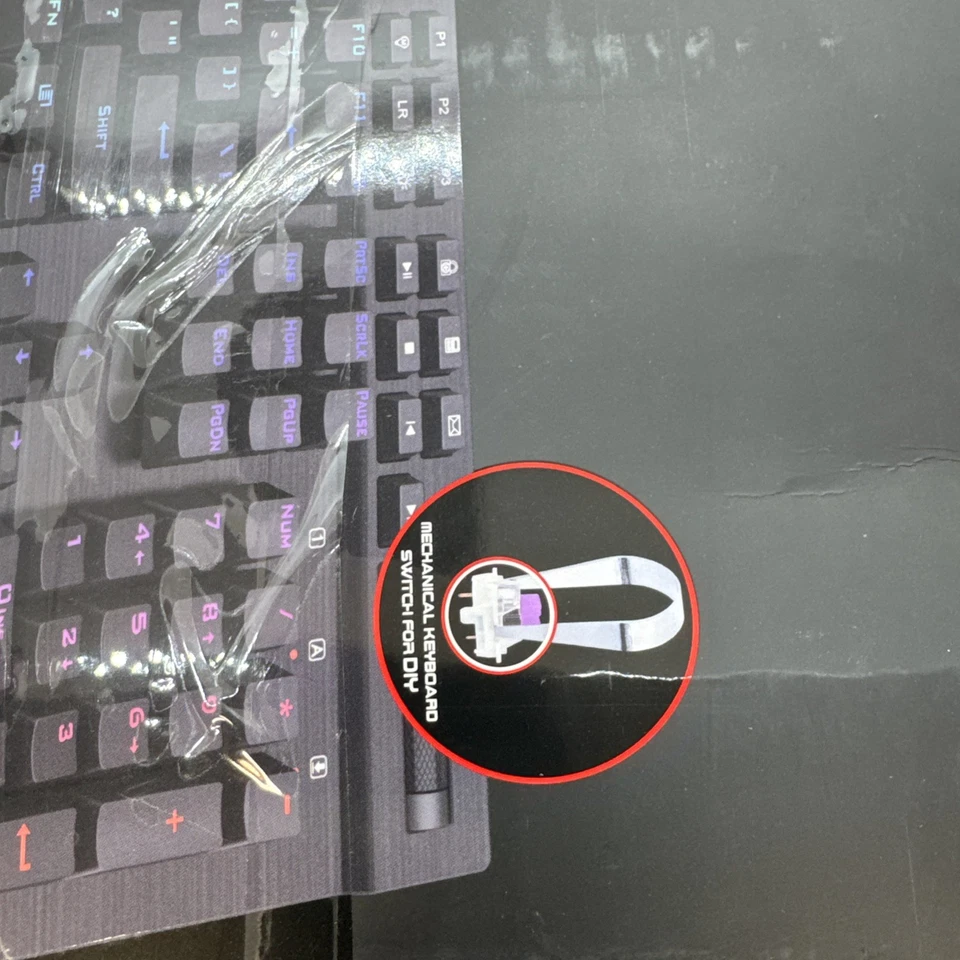 Redragon K550 RGB Gaming Keyboard, 104 Keys + 12 Macro G Keys Wired - Image 4 of 4