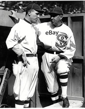 8x10 B&W PHOTO of Chicago White Sox EDDIE CICOTTE & Manager PANTS ROWLAND - 1917