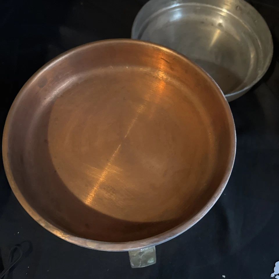 Plato de frotamiento vintage de latón cobre con sartén, tapa abovedada, soporte y calentador de esterno Foto 2 de 4