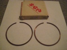 SUZUKI RM370 PISTON RINGS NOS!