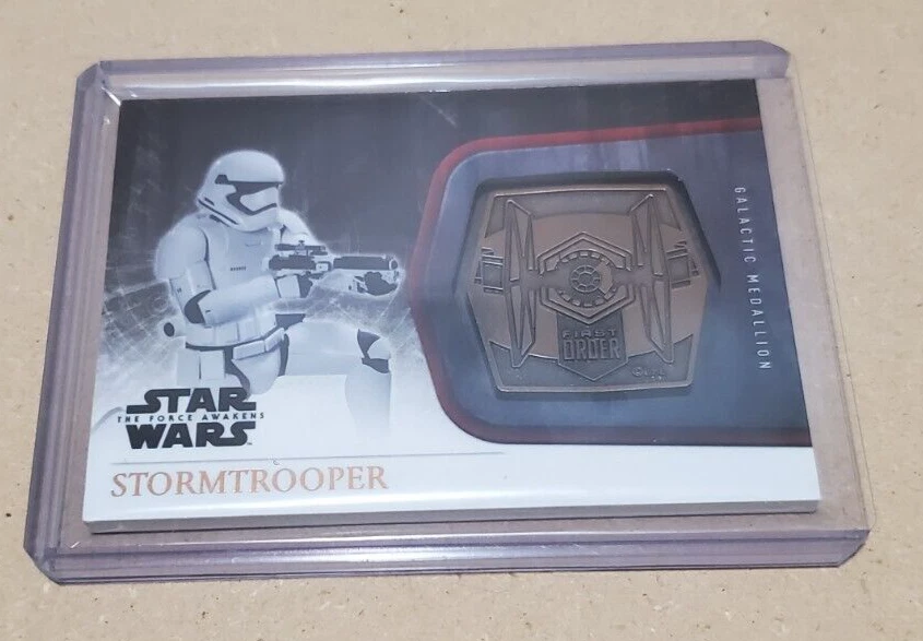 STAR WARS 2015 THE FORCE AWAKENS SERIES 1 BRONZE MEDALLION M-45 STORMTROOPER - Image 3 of 3