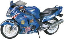 Honda CBR 1100XX With Me - Tamiya 14079 | kingshobby.com