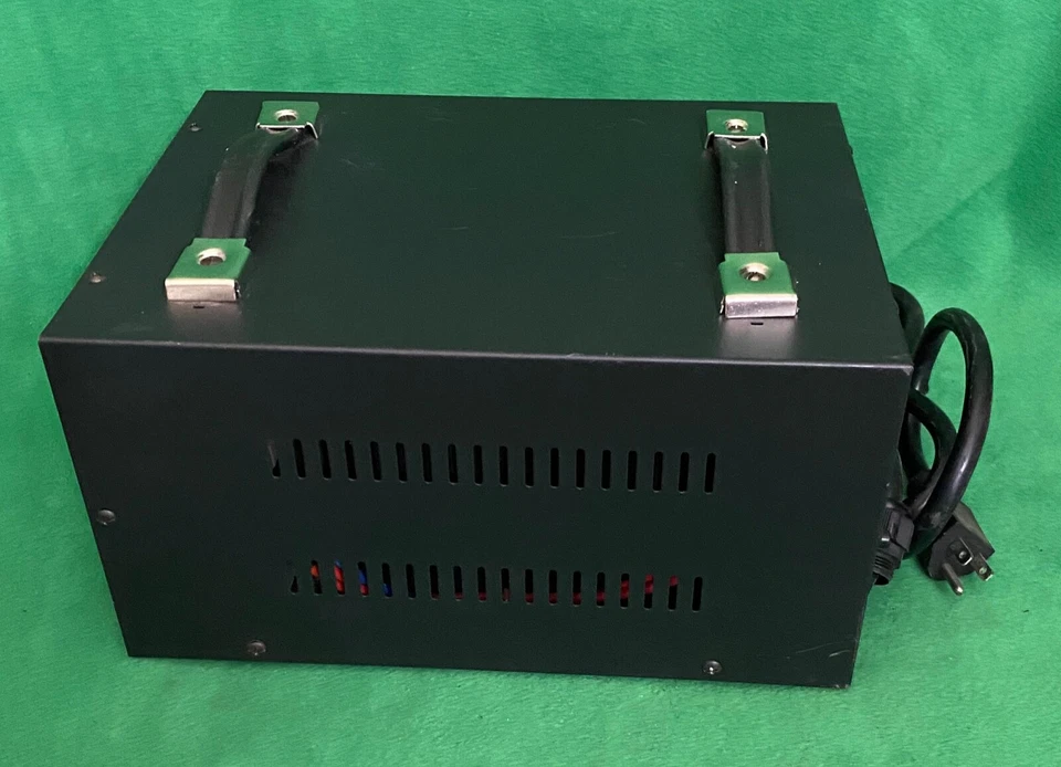 LiteFuze Step Up & Down Transformer Model VT-5000___PLEASE READ!!! - Image 3 of 4