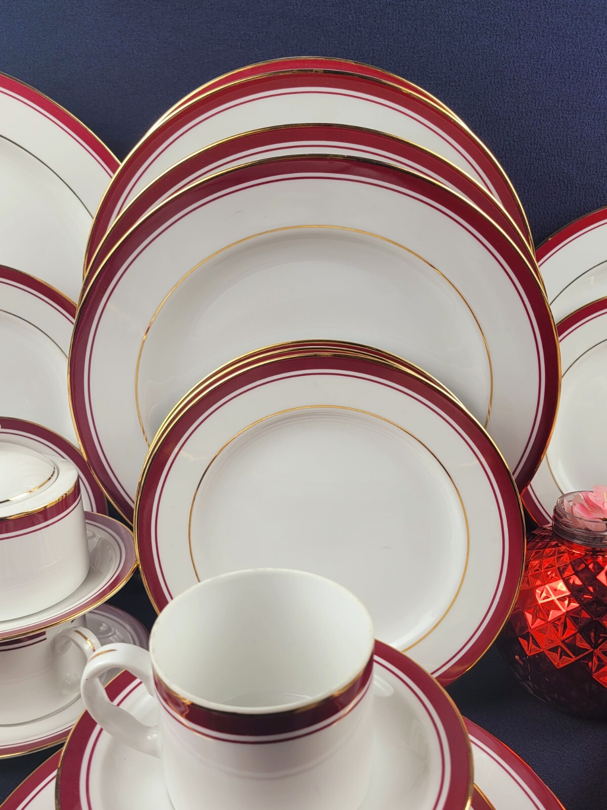 "Classics Burgundy" by Philip Kingsley - Service for 8 & Hostess Pieces - 36 pcs