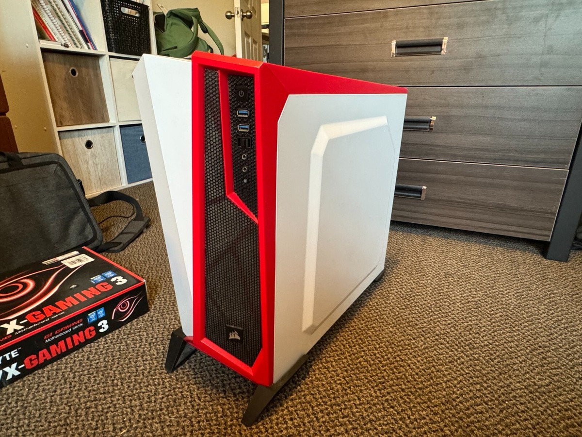 White/Red Corsair Carbide Series Spec-Alpha ATC Mid-Tower White/Red Corsair Carbide Series Spec-Alpha ATC Mid-Tower