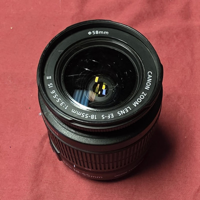 Canon EF-S 18-55mm f/3.5-5.6 IS II Zoom Lens Macro 58mm *scratches on the lens.