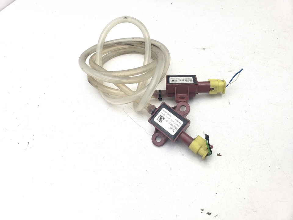 AUDI TT MK3 FV FRONT PEDESTRIAN PROTECTION SENSORS 8S0959121 - Image 3 of 4