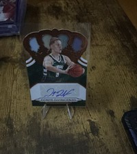 18-19Panini Crown Royale - Crown Rookie Autographs Donte DiVincenzo #CR-DDV /149