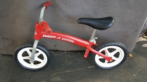 Radio Flyer Glide \u0026 Go Balance Bike Pre 