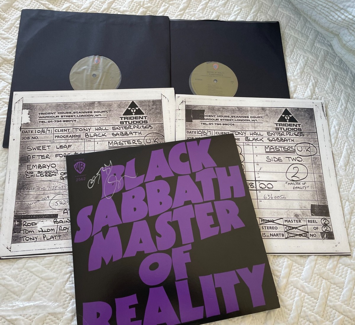 OZZY OSBOURNE SIGNED BLACK SABBATH MASTER OF REALITY ALBUM DOUBLE