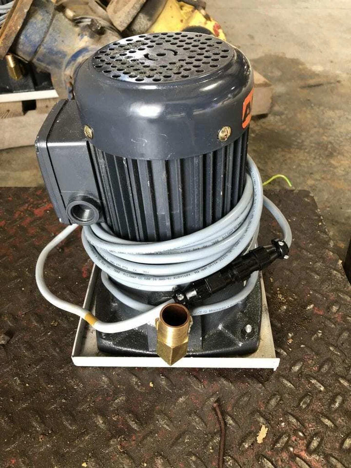 Bomba de refrigerante de succión de hierro fundido AMT 5370-95 3/4 HP 2850/3400 RPM 230/460V 3PH Foto 2 de 4