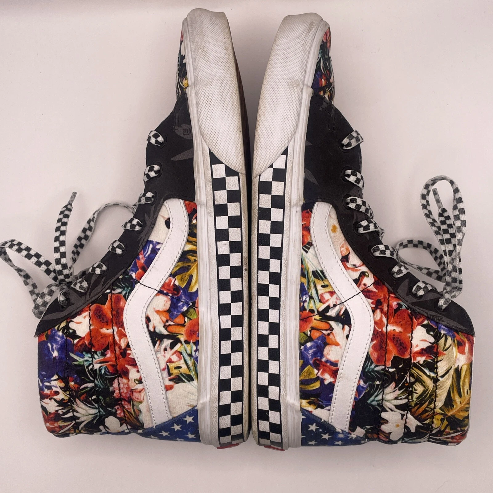 Sneaker VANS Sk8 Hi personalizzate a scacchi tropicali MJ Stars usate in ottime condizioni hipster