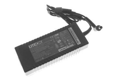 Original Netzteil Liteon PA-1131-07 / AD  Output: 19V-7,1A Stecker ohne Pin
