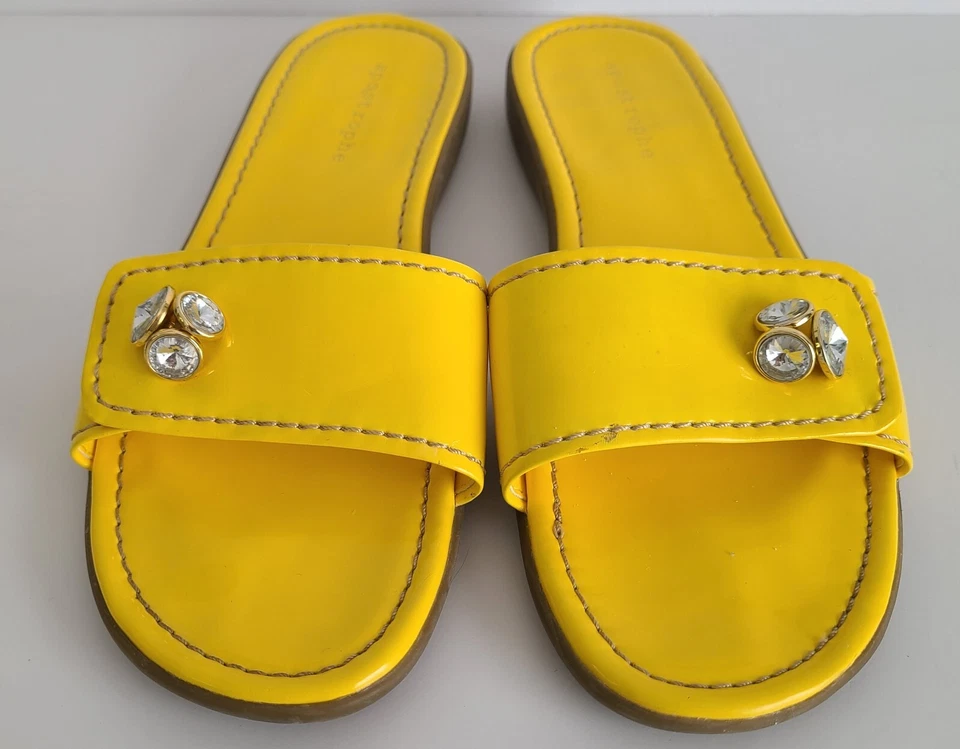 Sandalias planas amarillas Apostrophe para mujer talla 10 Foto 2 de 4