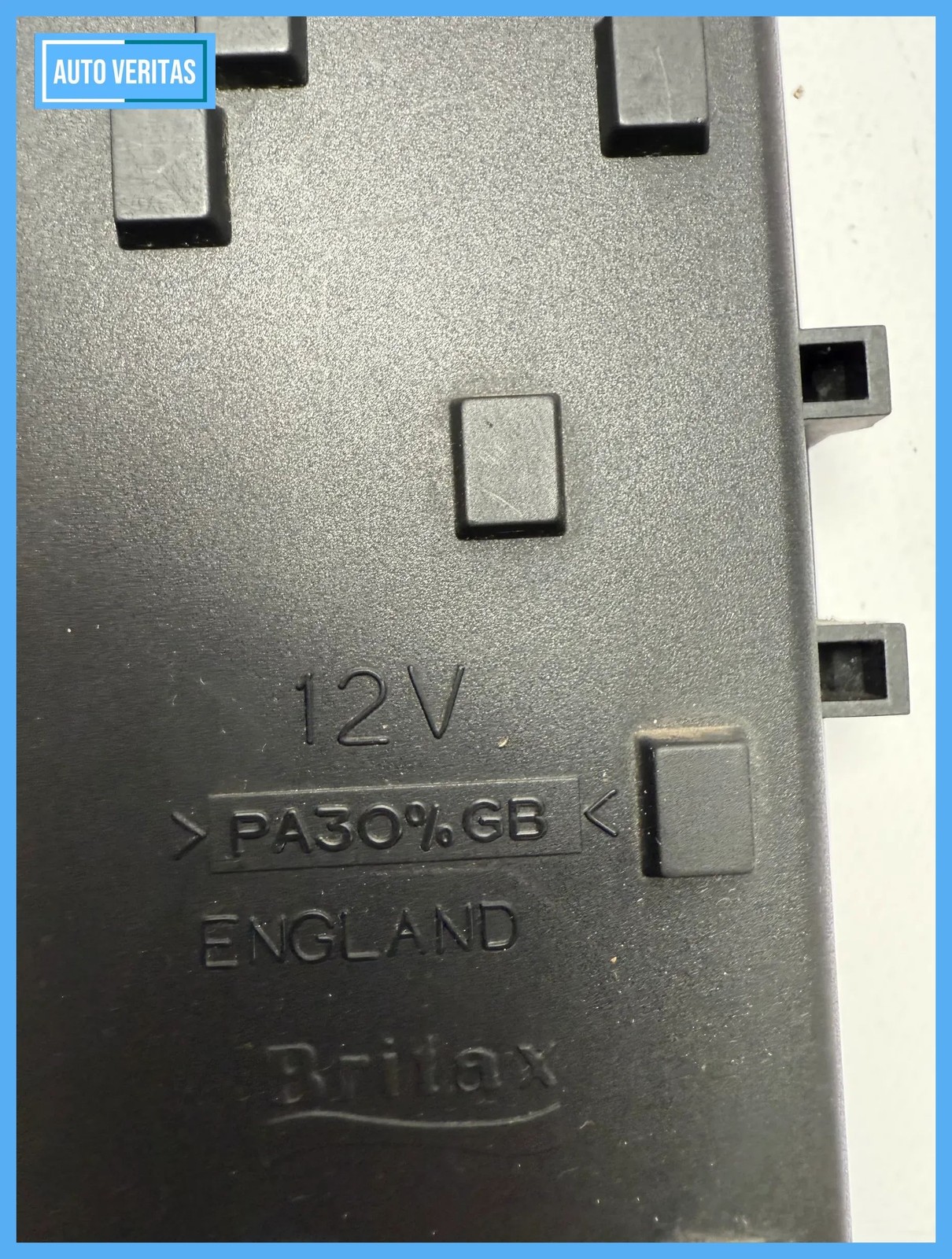 Original GM Pontiac Montana Chevrolet Venture Lamp Carrier Britax 12335926