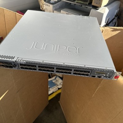 Juniper Networks EX4550-32F-AFO 32-Port 10GbE Ethernet Switch + 2 PSU - A622