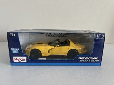 Maisto 1:18 Dodge Viper RT/10 Yellow with Black Stripes Special