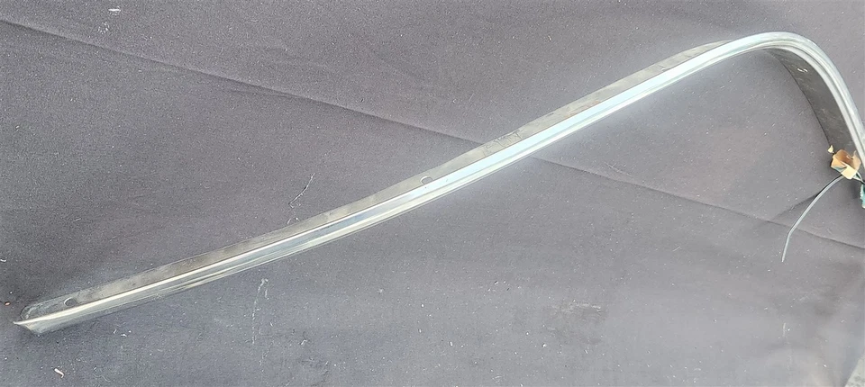 67 68 Cadillac Deville переднее правое крыло колесо ниша отделка из нержавеющей стали молдинг новый из старых запасов - Изображение 2 из 3