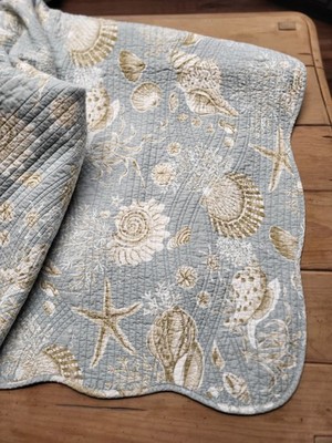 Vintage 60x85 Quilt Reversible Blue Seashells Stripes Beachy Cottage Scalloped