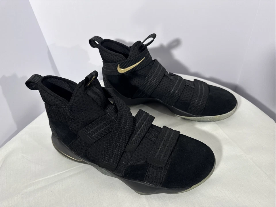 Zapatillas deportivas de baloncesto Nike LeBron Soldier 11 negras talla 14 altas Foto 2 de 4