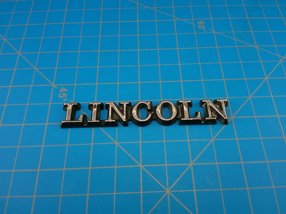Placa de identificación emblema cromado Lincoln vintage insignia F2542360-AA pieza de automóvil clásico OEM Foto 4 de 4
