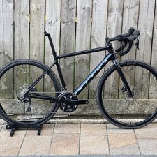 Vitus Zenium Disc Full Carbon Road Bike Medium 105