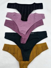VICTORIA  S SECRET 5 PACK   SEAMLESS Thong MEDIUM  4 A Pair Great Deal