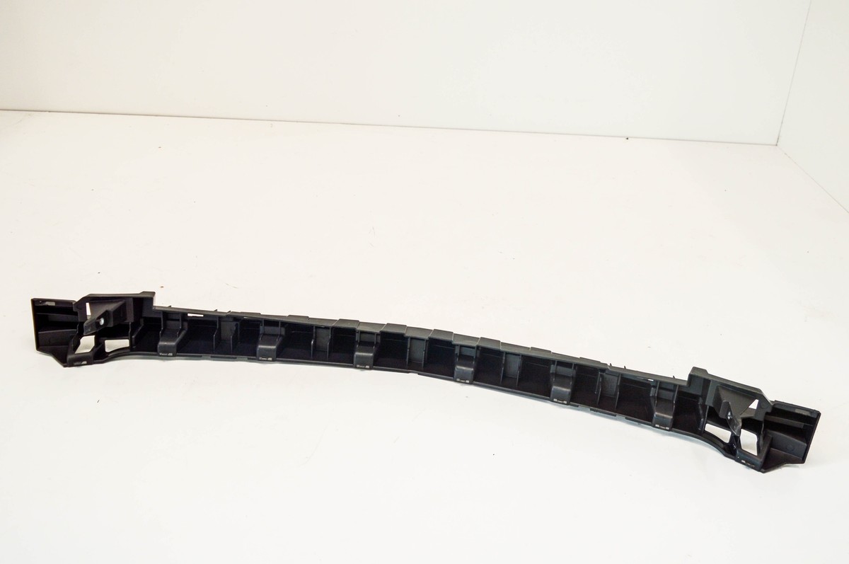 NEW MB C W204 AMG FRONT BUMPER CENTER MOUNTING A2048854665