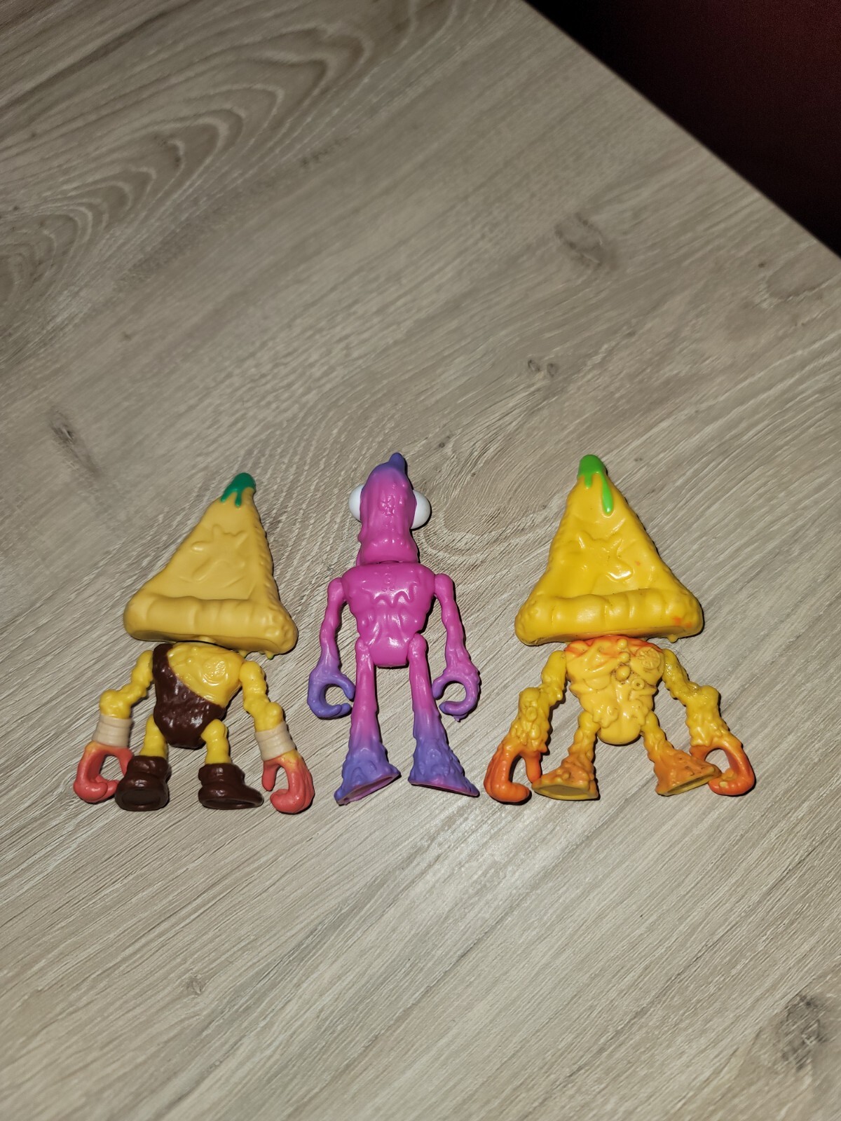 Grossery Gang Time Wars Powered Up Putrid Pizza Face Caveman Action