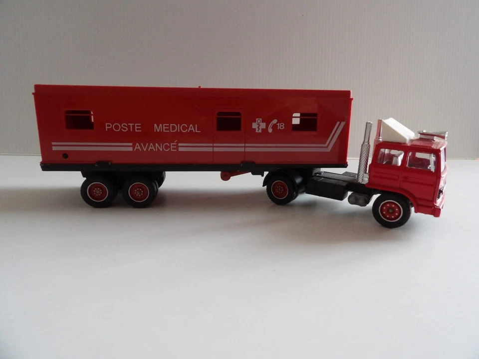 1/60 pompiers RENAULT G 260 + remorque Poste médical 18avançé Solido sans boite - Photo 2/4