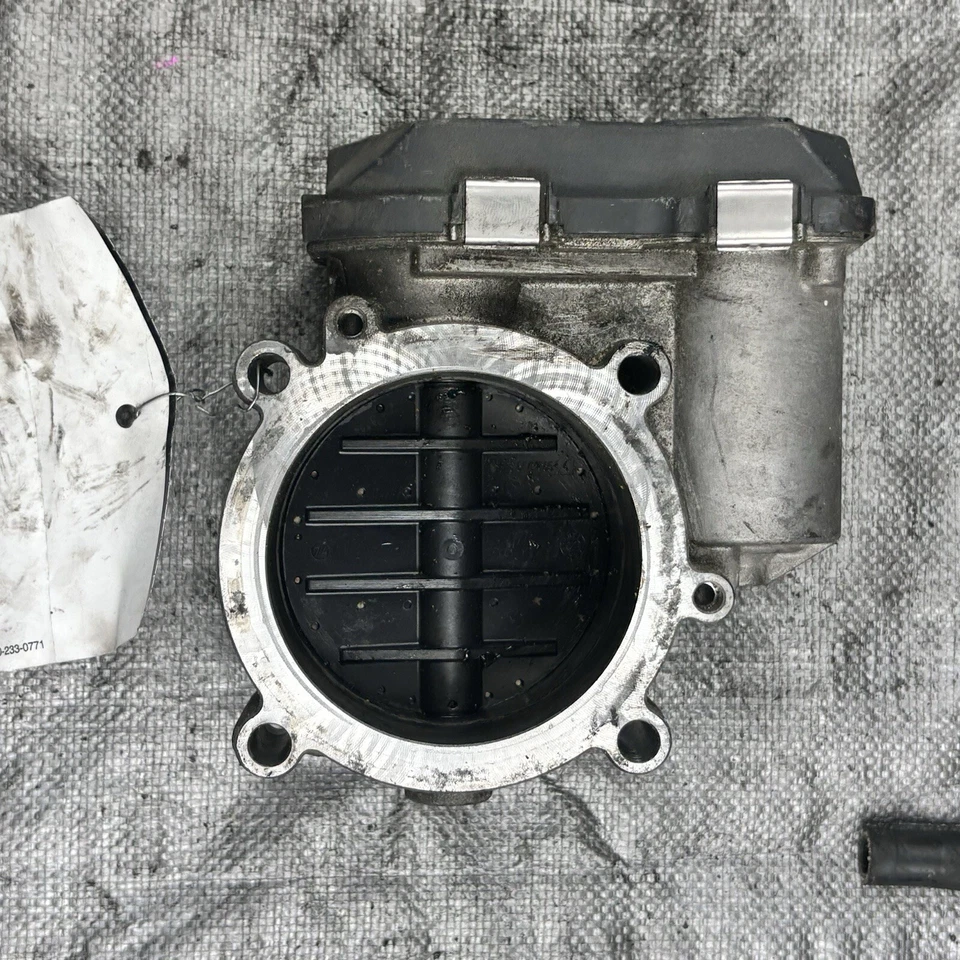 AUDI Q7 2007-2010 4L CARROCERÍA DEL ACELERADOR 03H 133 062 OEM Foto 3 de 4