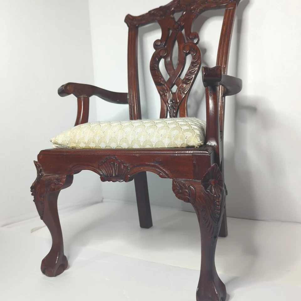 Antigua silla victoriana tamaño niño muñeca Chippendale vendedor muestra Foto 3 de 4