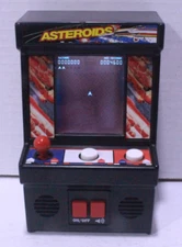 Asteroids Arcade Classics # 05 Handheld Mini Arcade 2017 Basic Fun