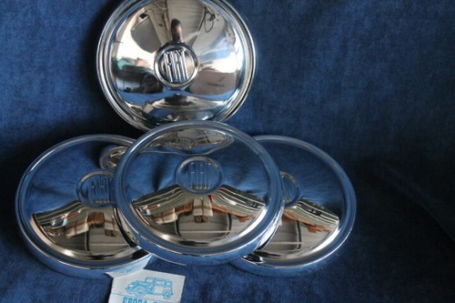 FIAT 600 COPPA RUOTA ACCESSORIO  SET 4 PEZZI  VEDI DESCR. HUBCAP  WHEELS NOS