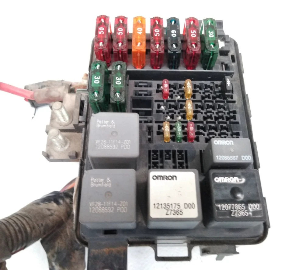 1997 GMC Sierra C1500 caixa de fusíveis 2WD compartimento do motor Chevy Silverado 1500 1998 1996 H56 - Imagem 2 de 4