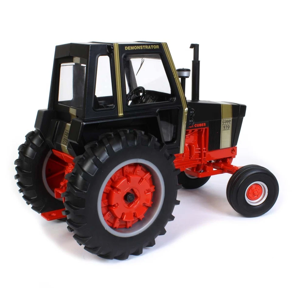 Trattore Black Knight Con Cabina In Scala 1/16, Serie Prestige Di ERTL 44189 - Immagine 3 di 4