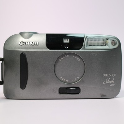 Canon Sure Shot schlanke analoge Kompaktkamera 35 mm silber getestet