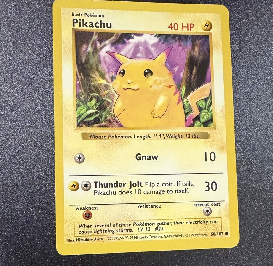 PIKACHU YELLOW CHEEK BASE SET SHADOWLESS 58/102 ENG 1999 WOTC LP.